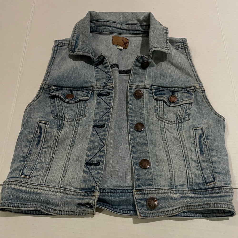 American Eagle Outfitters Women’s Distressed Denim Jean Jacket Vest | Size Small